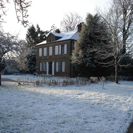 Au Charme Des Pommiers Bed & Breakfast Thiberville Bagian luar foto